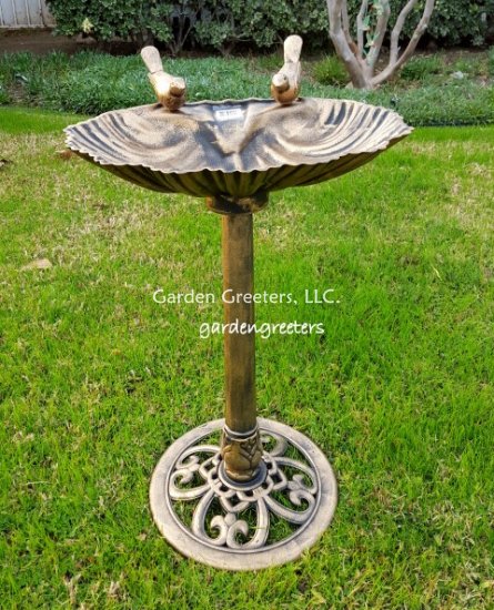 picture of BIRDBATH BIRDFEEDER SHELL - Click Image to Close