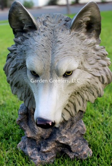 picture of WOLF HEAD STATUE - Click Image to Close