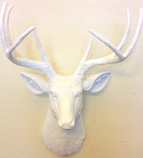 picture of FAUX WHITE DEER HEAD - Click Image to Close