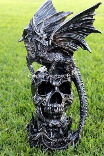 picture of DRAGON ON SKULL STATUE DRAGON FIGURINE - Click Image to Close