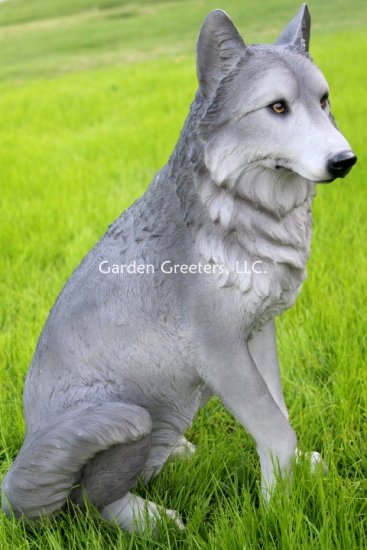 picture of WOLF STATUE - Click Image to Close