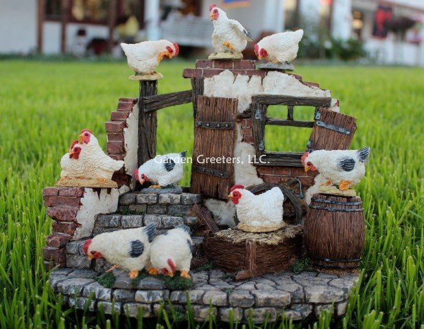 picture of CHICKEN ROOSTER FAMILY STATUE - Click Image to Close