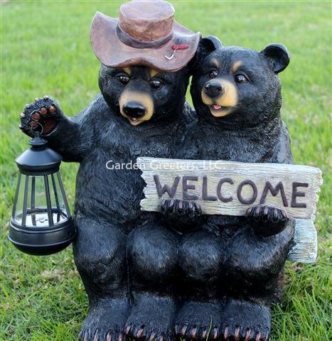 picture of BEAR COUPLE WITH SOLAR LANTERN - Click Image to Close